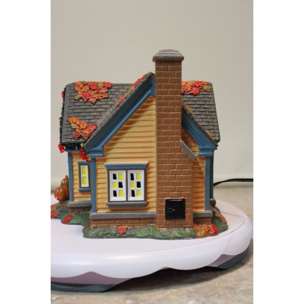 Dept 56 Halloween Village - Trick or Treat Lane with Peanuts - Picture 3 of 10